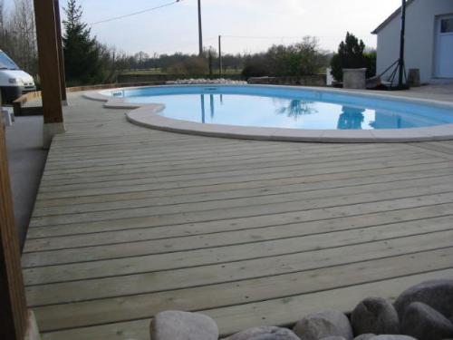 Terrasse en Pin local classe4 - kit de 4.2m²