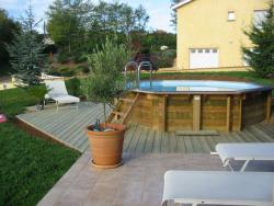 Terrasse Dallage pierre bois mélèze pin classe 4 collstrop combier paysage-aquatique-71–Aménagement-extérieur-étude-paysagiste-Macon-Chalon–Louhans–Charolles–Cluny–Paray–LeCreusot-Montceau