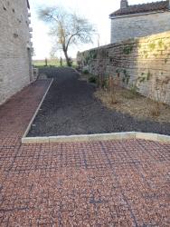 Accès–allée–cours–terrasse-perméable–drainant–pavage–béton- combier-paysage-aquatique-71–Aménagement-extérieur-étude-paysagiste-Macon-Chalon–Louhans–Charolles–Cluny–Paray–LeCreusot-Montceau