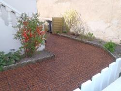 Accès–allée–cours–terrasse-perméable–drainant–pavage–béton- combier-paysage-aquatique-71–Aménagement-extérieur-étude-paysagiste-Macon-Chalon–Louhans–Charolles–Cluny–Paray–LeCreusot-Montceau