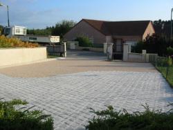 Accès–allée–cours–terrasse-perméable–drainant–pavage–béton- combier-paysage-aquatique-71–Aménagement-extérieur-étude-paysagiste-Macon-Chalon–Louhans–Charolles–Cluny–Paray–LeCreusot-Montceau