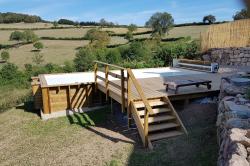 Piscine–béton–bois–traditionnelle–naturelle–bio–débordement-spa-combier-paysage-aquatique-71–Aménagement-extérieur-étude-paysagiste-Macon-Chalon–Louhans–Charolles–Cluny–Paray-Le Creusot-Montceau