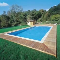 Piscine–béton–bois–traditionnelle–naturelle–bio–débordement-spa-combier-paysage-aquatique-71–Aménagement-extérieur-étude-paysagiste-Macon-Chalon–Louhans–Charolles–Cluny–Paray-Le Creusot-Montceau