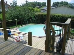 Piscine–béton–bois–traditionnelle–naturelle–bio–débordement-spa-combier-paysage-aquatique-71–Aménagement-extérieur-étude-paysagiste-Macon-Chalon–Louhans–Charolles–Cluny–Paray-Le Creusot-Montceau